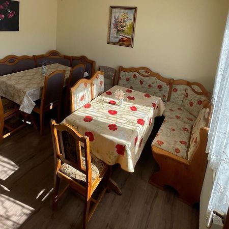 Квітковий Двір Golubinoye Eksteriør bilde